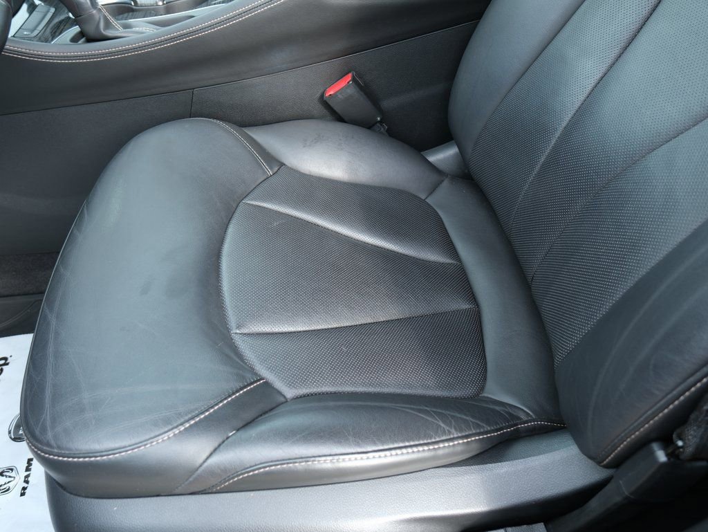 Used 2017 Buick Envision Essence image 23