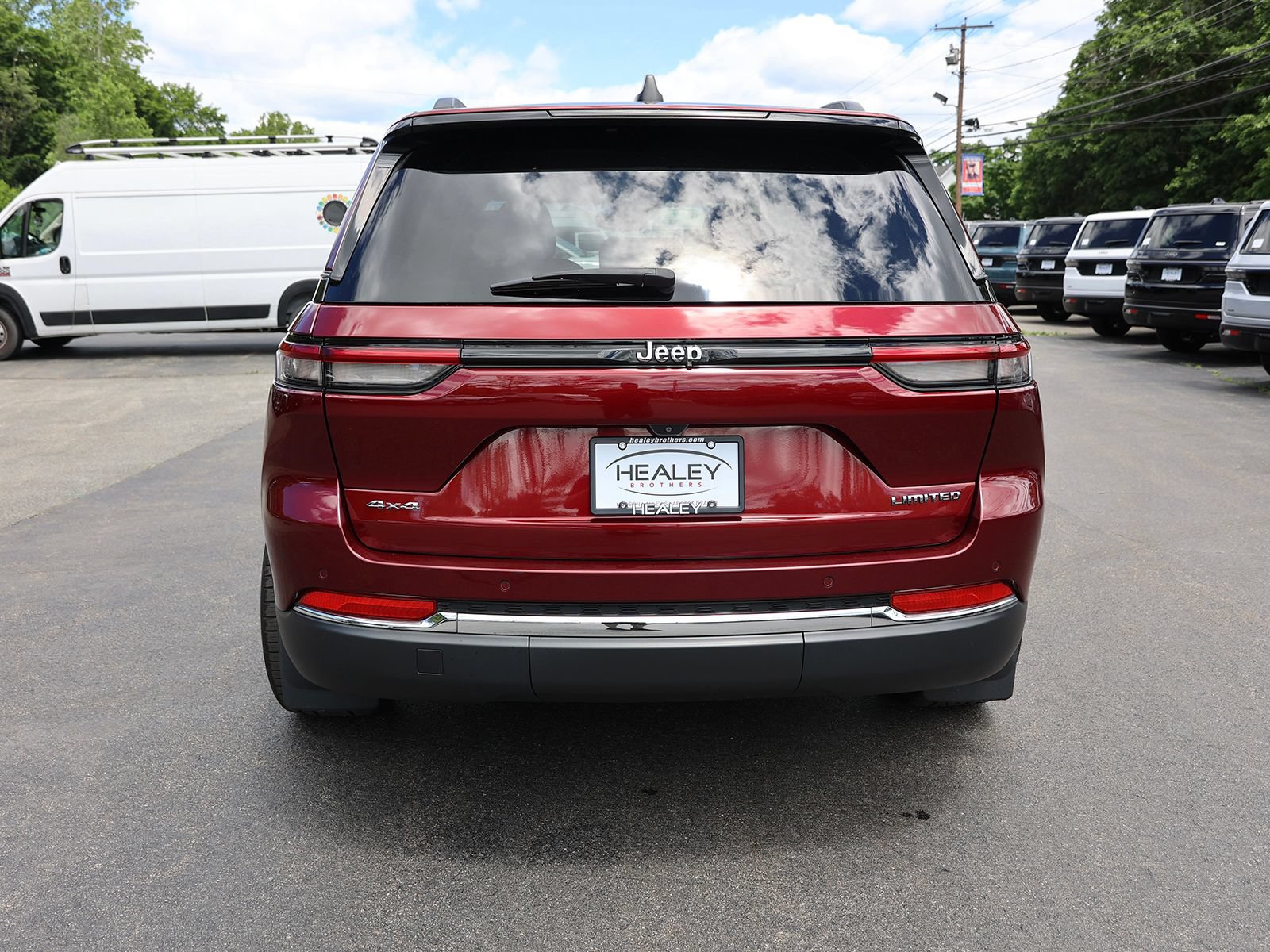 Used 2022 Jeep Grand Cherokee Limited AWD/4WD image 6
