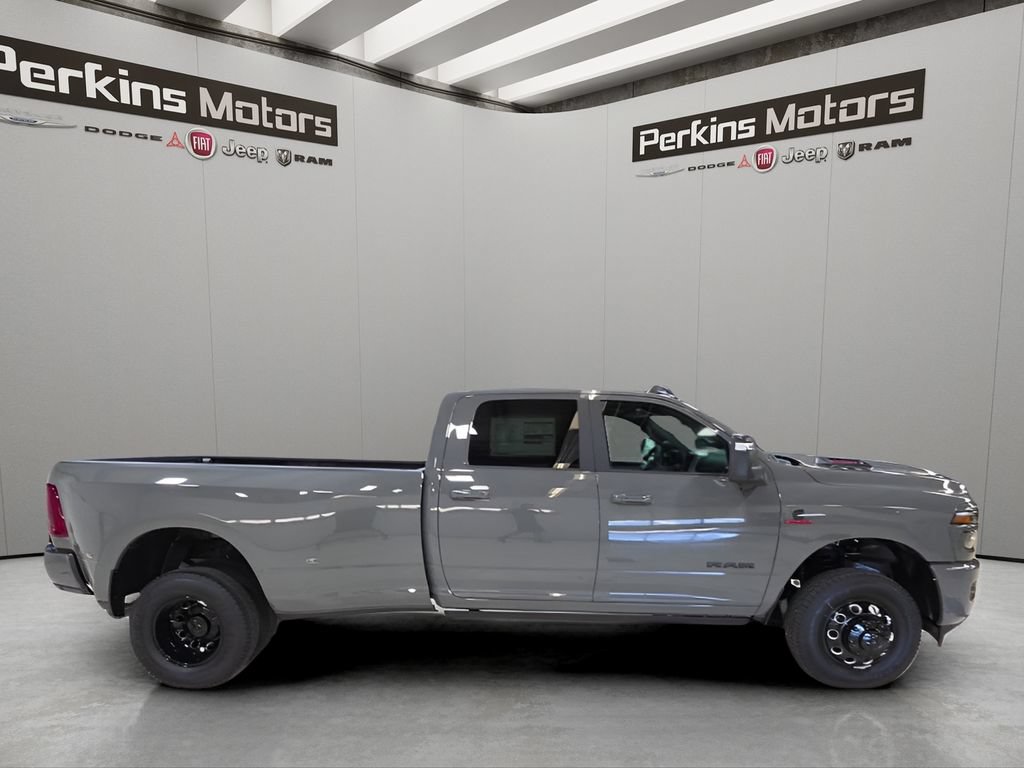 New 2027 RAM 3500 Laramie AWD/4WD image 6