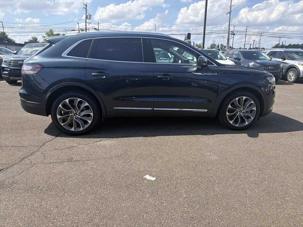 Certified 2023 Lincoln Nautilus Reserve AWD/4WD image 6