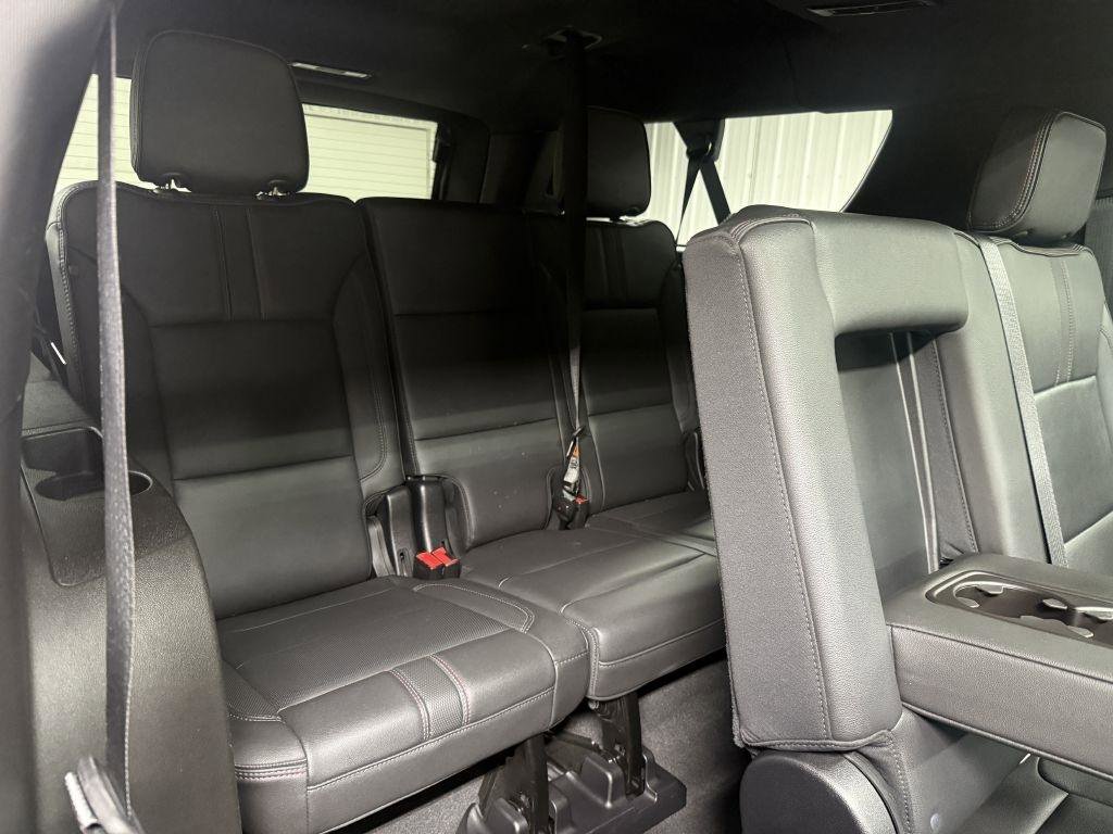 Used 2021 Chevrolet Suburban RST AWD/4WD image 31