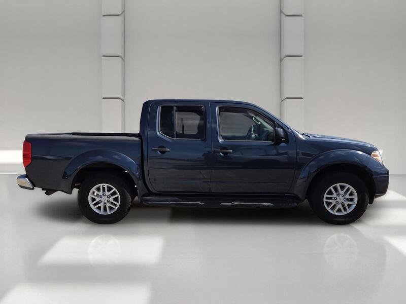 Used 2015 Nissan Frontier SV RWD image 6