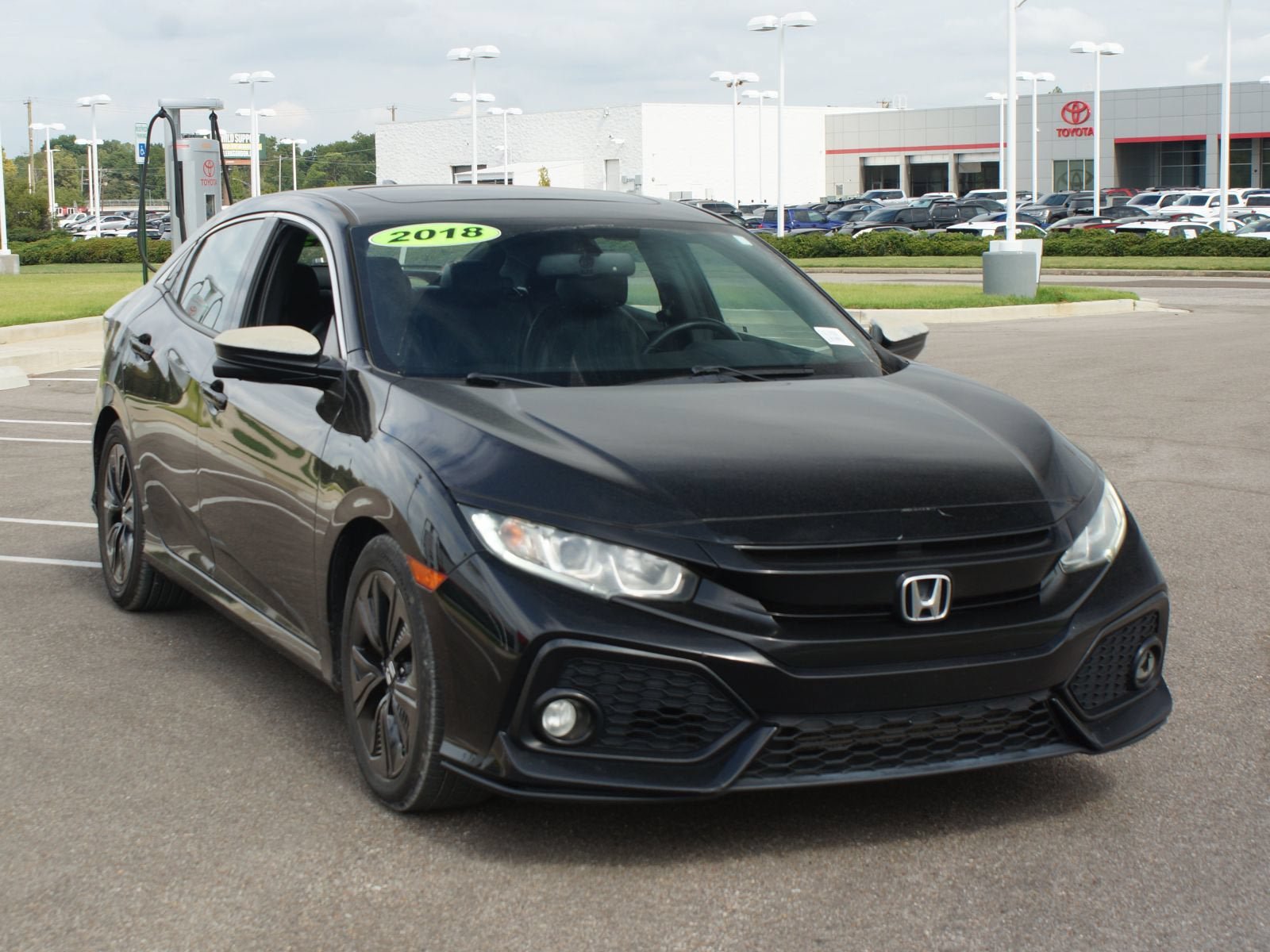 Used 2018 Honda Civic EX-L image 2