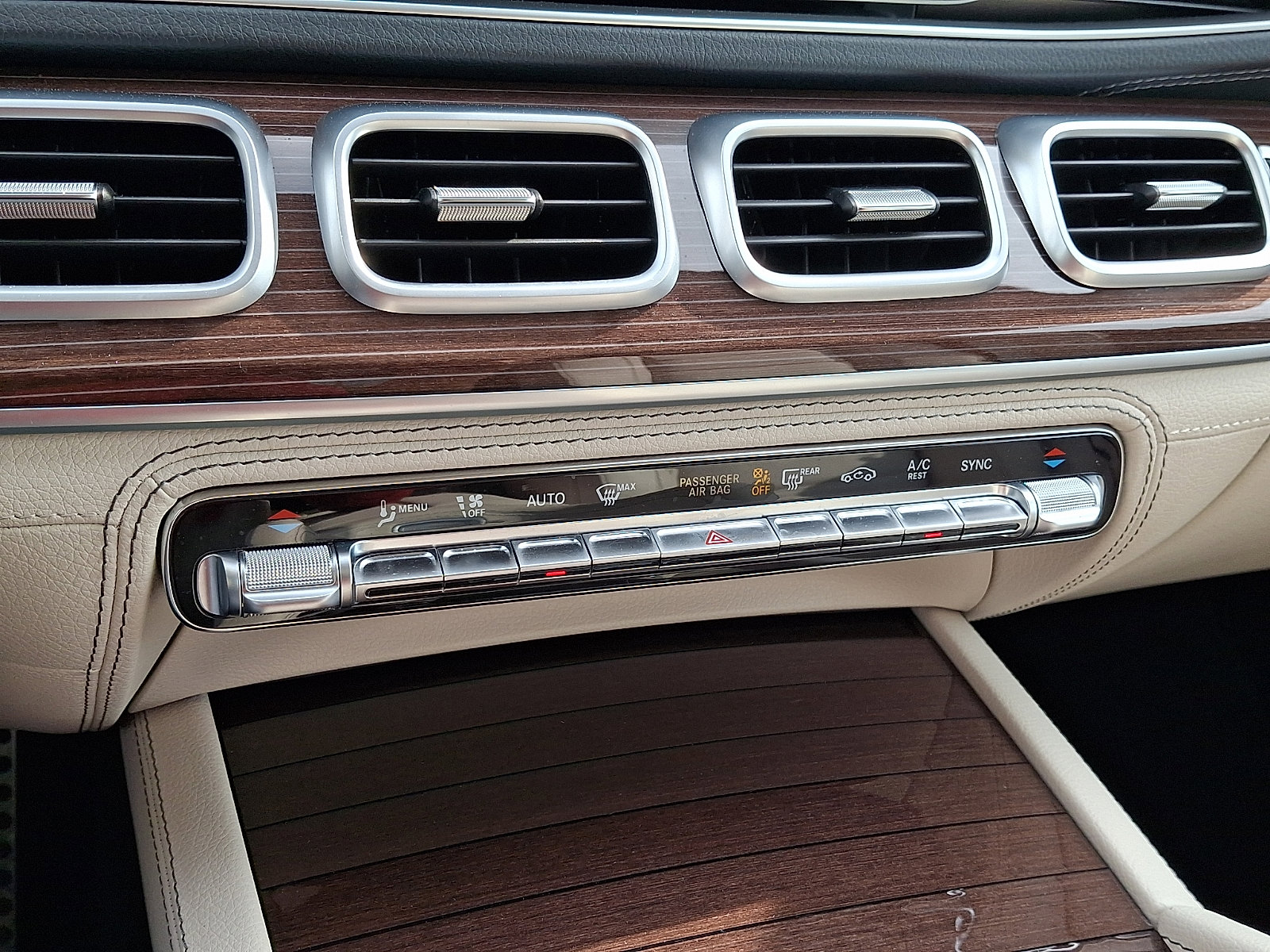 Certified 2022 Mercedes-Benz GLS 450 4MATIC image 16