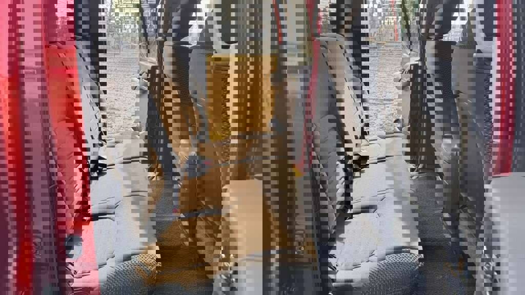 Used 2012 Nissan Frontier SV w/ Sport Appearance Pkg image 11