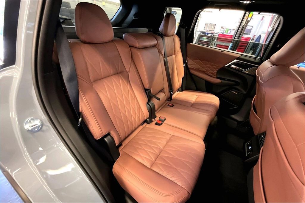New 2026 Mitsubishi Outlander SEL image 10