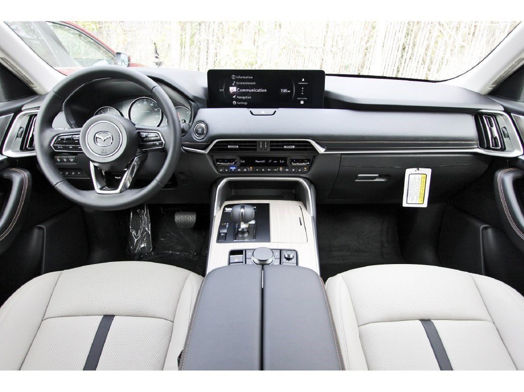Certified 2026 MAZDA CX-90 3.3 Turbo w/ Preferred Package AWD/4WD image 7