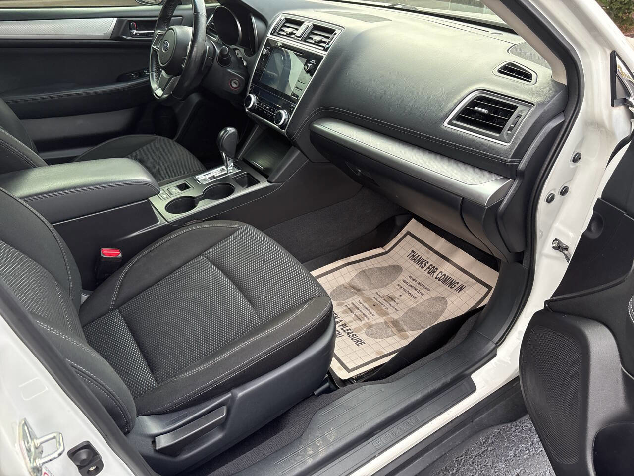 Used 2018 Subaru Outback 2.5i Premium image 8
