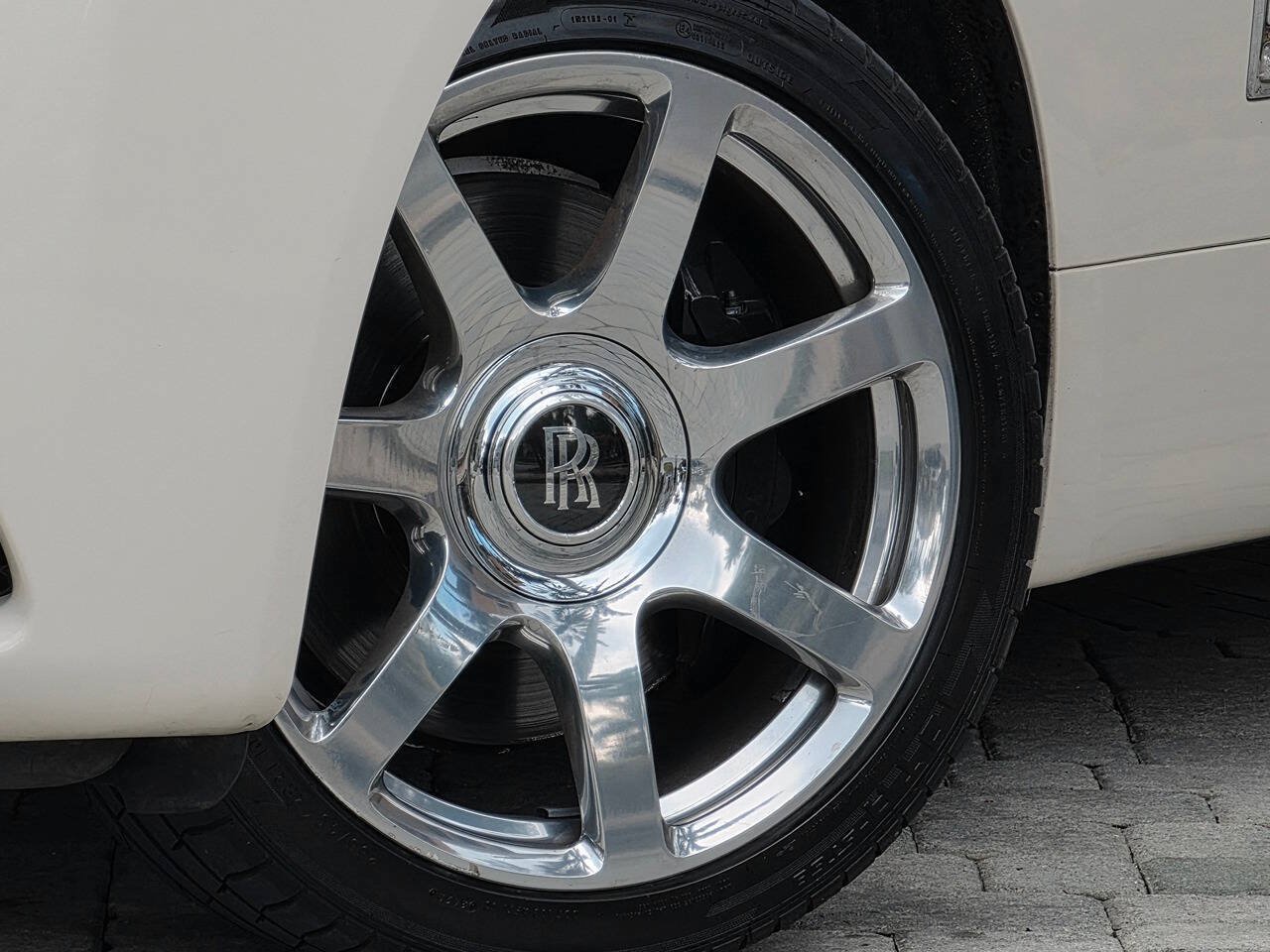 Used 2014 Rolls-Royce Wraith RWD image 3