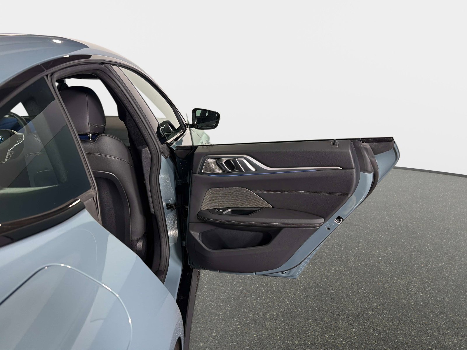 Used 2025 BMW i4 xDrive40i w/ M Sport Package image 26