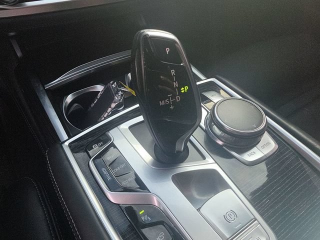 Used 2016 BMW 750i xDrive AWD/4WD image 35