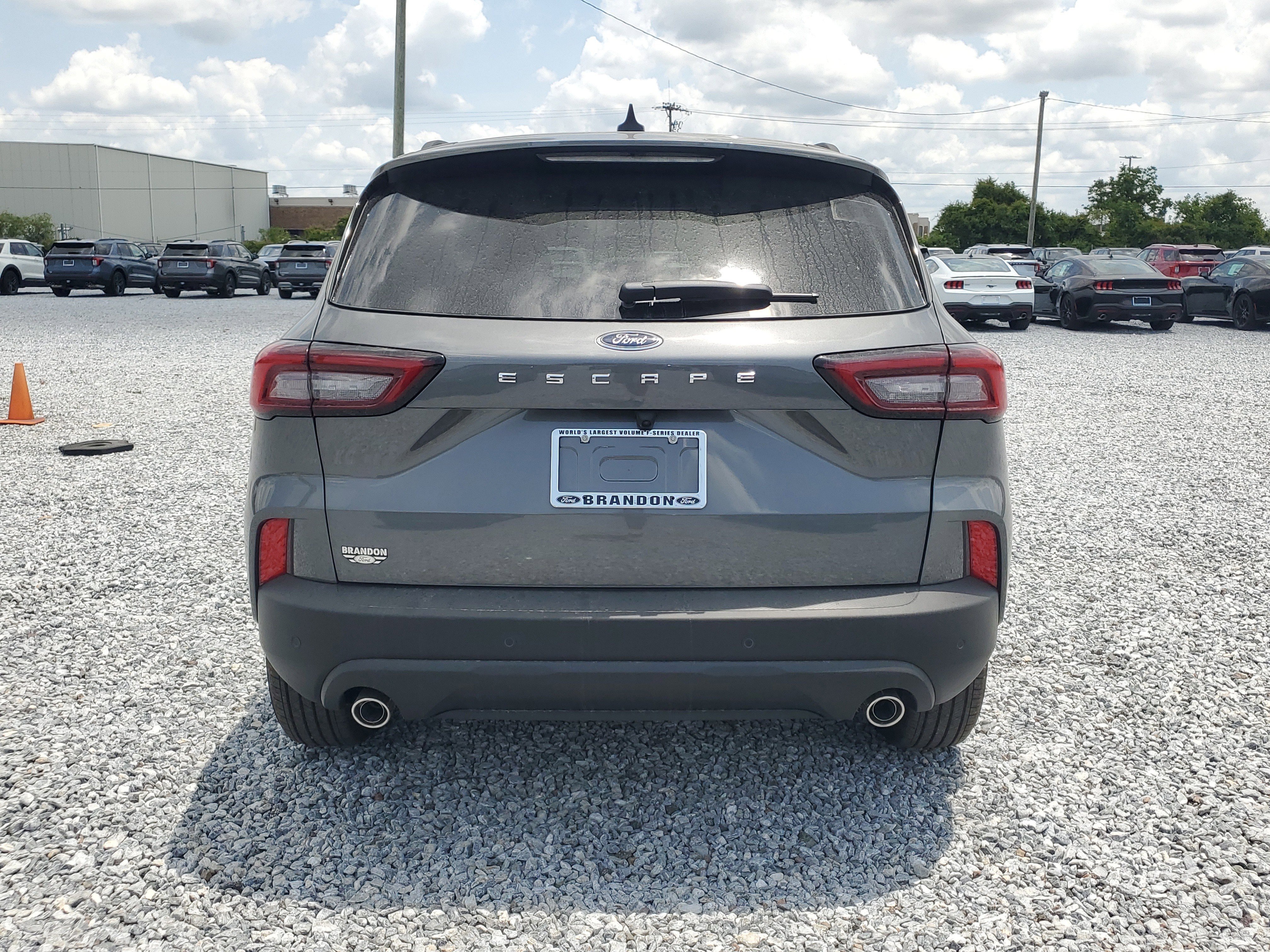 New 2025 Ford Escape ST-Line w/ Tech Pack #1 image 9