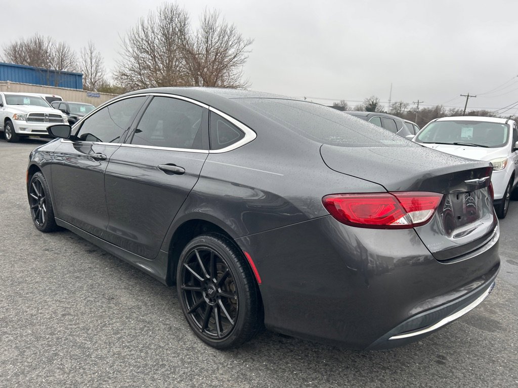 Used 2016 Chrysler 200 Limited image 7