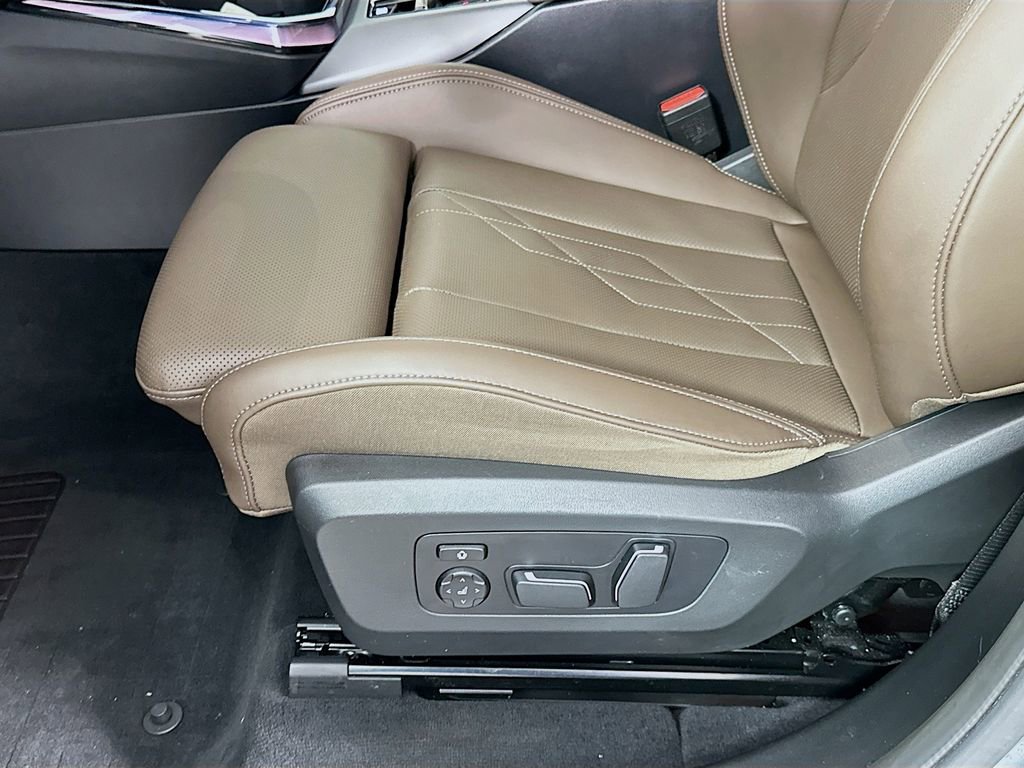 Used 2025 BMW X3 xDrive30i w/ Convenience Package image 19