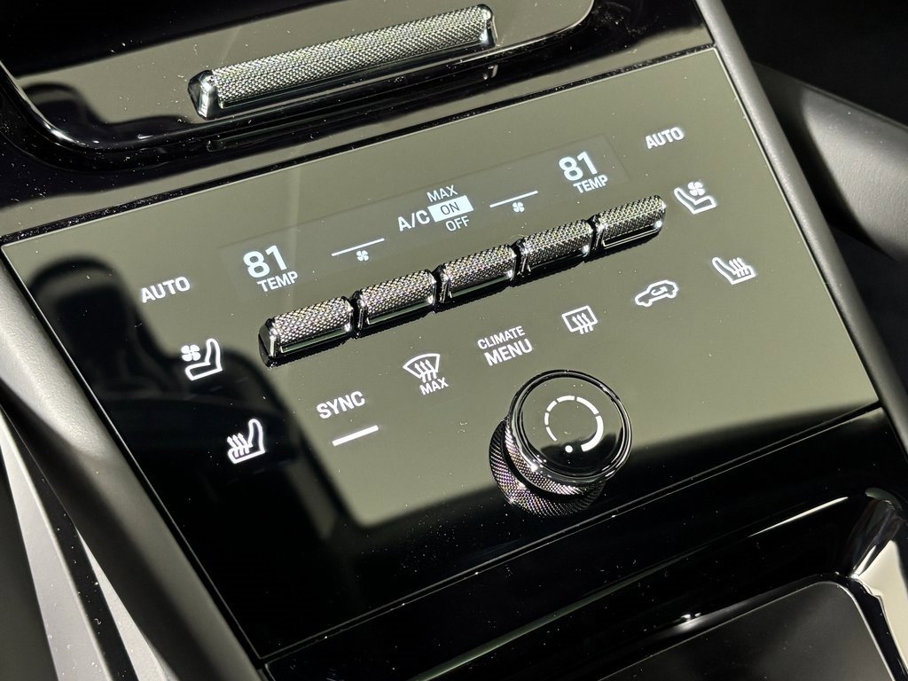 New 2026 Porsche Cayenne GTS image 33