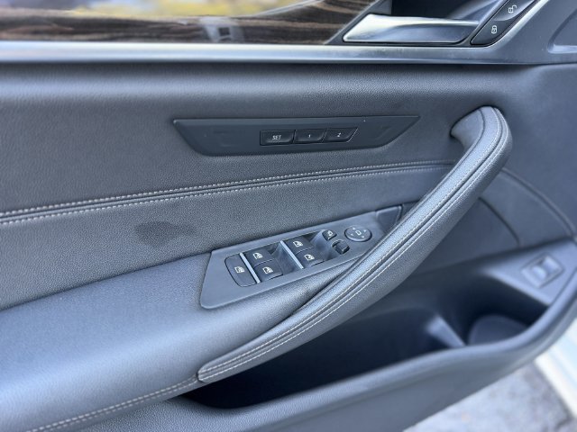 Used 2021 BMW 530i xDrive w/ Convenience Package AWD/4WD image 13