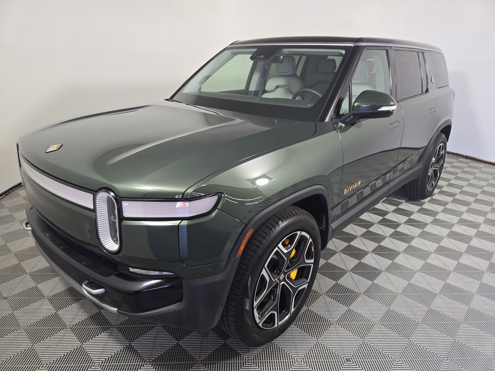 Used 2023 Rivian R1S Adventure