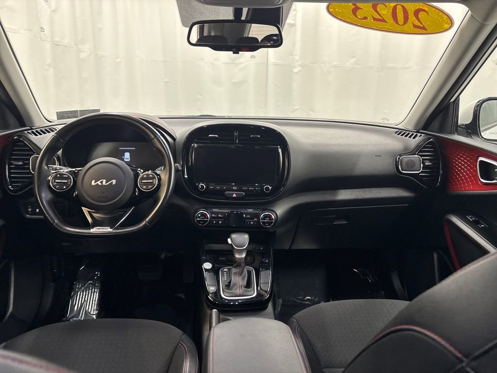 Used 2023 Kia Soul GT-Line FWD image 12
