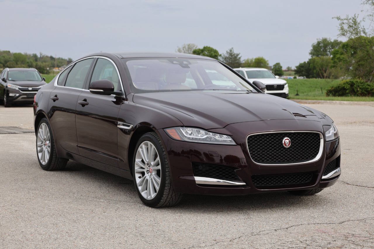 Used 2020 Jaguar XF Prestige AWD/4WD image 4