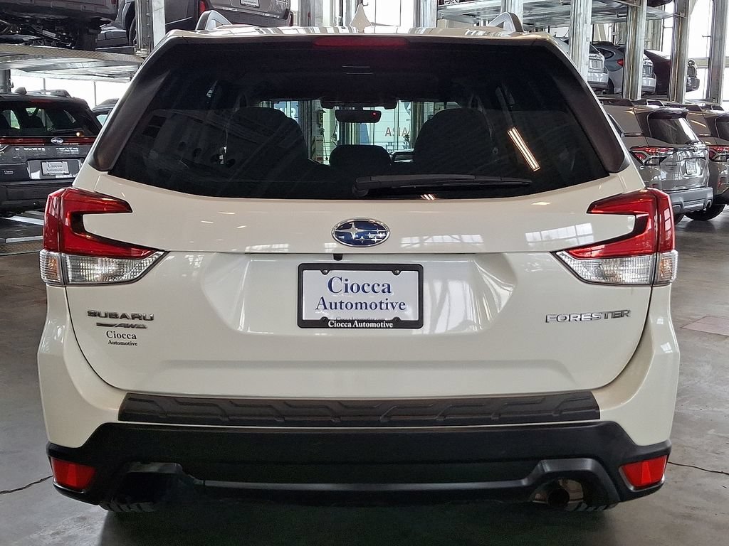 Used 2020 Subaru Forester Premium AWD/4WD image 8
