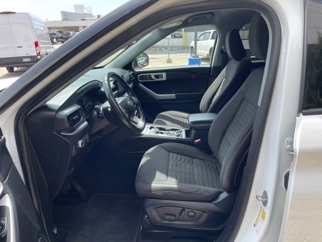 Certified 2020 Ford Explorer XLT w/ Comfort Package AWD/4WD image 9