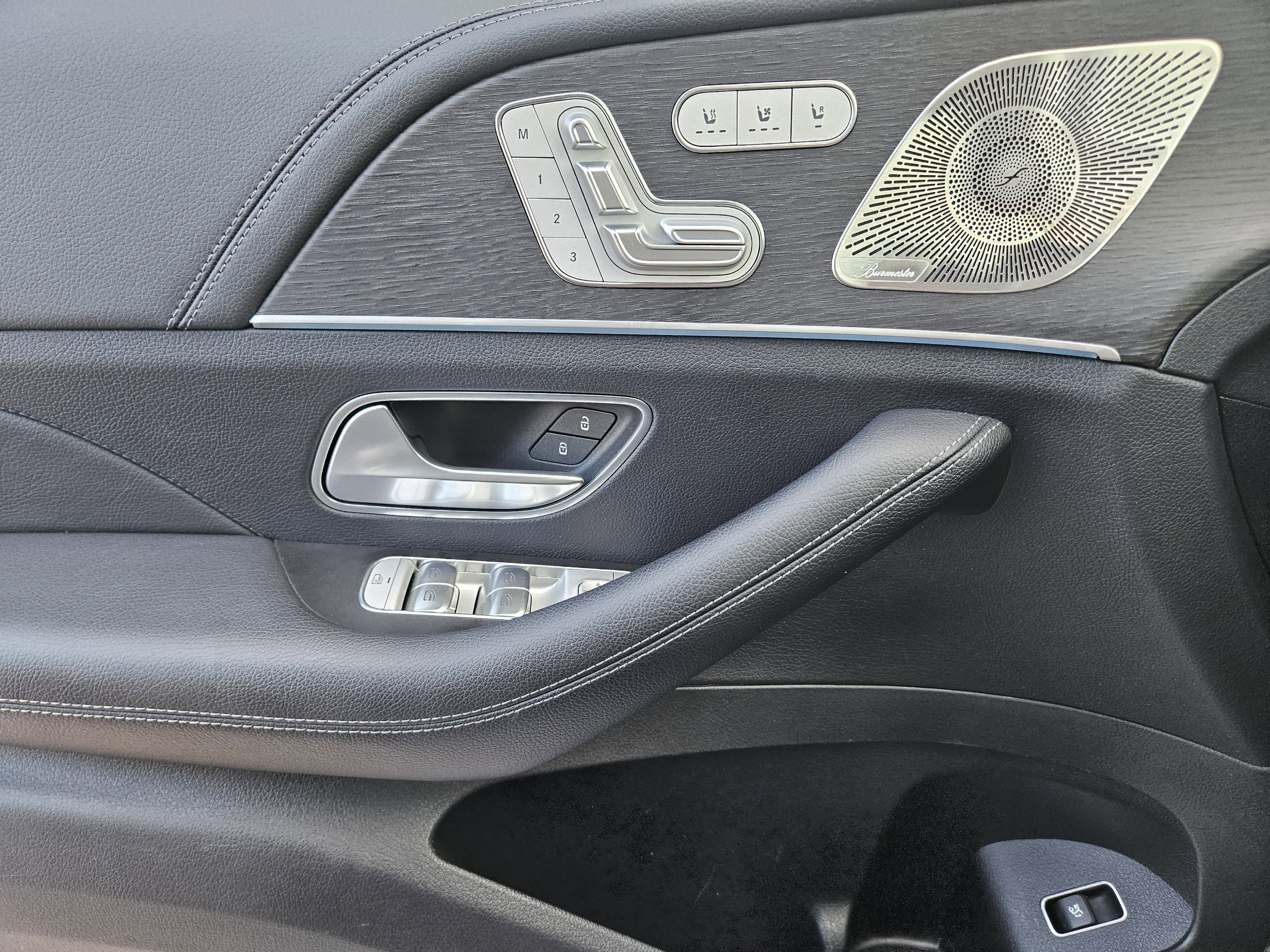 Used 2023 Mercedes-Benz GLS 450 4MATIC image 23