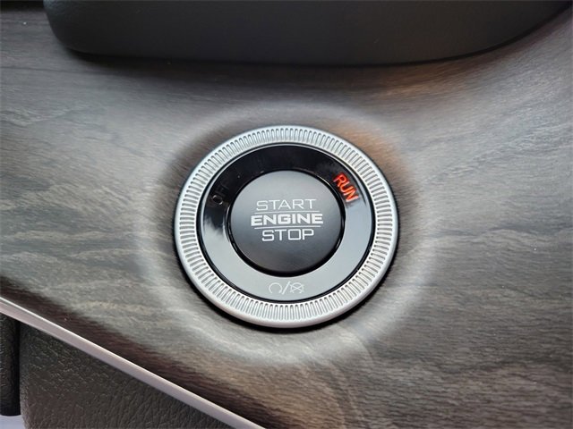 New 2025 Jeep Grand Cherokee L Limited w/ Black Appearance Package image 21