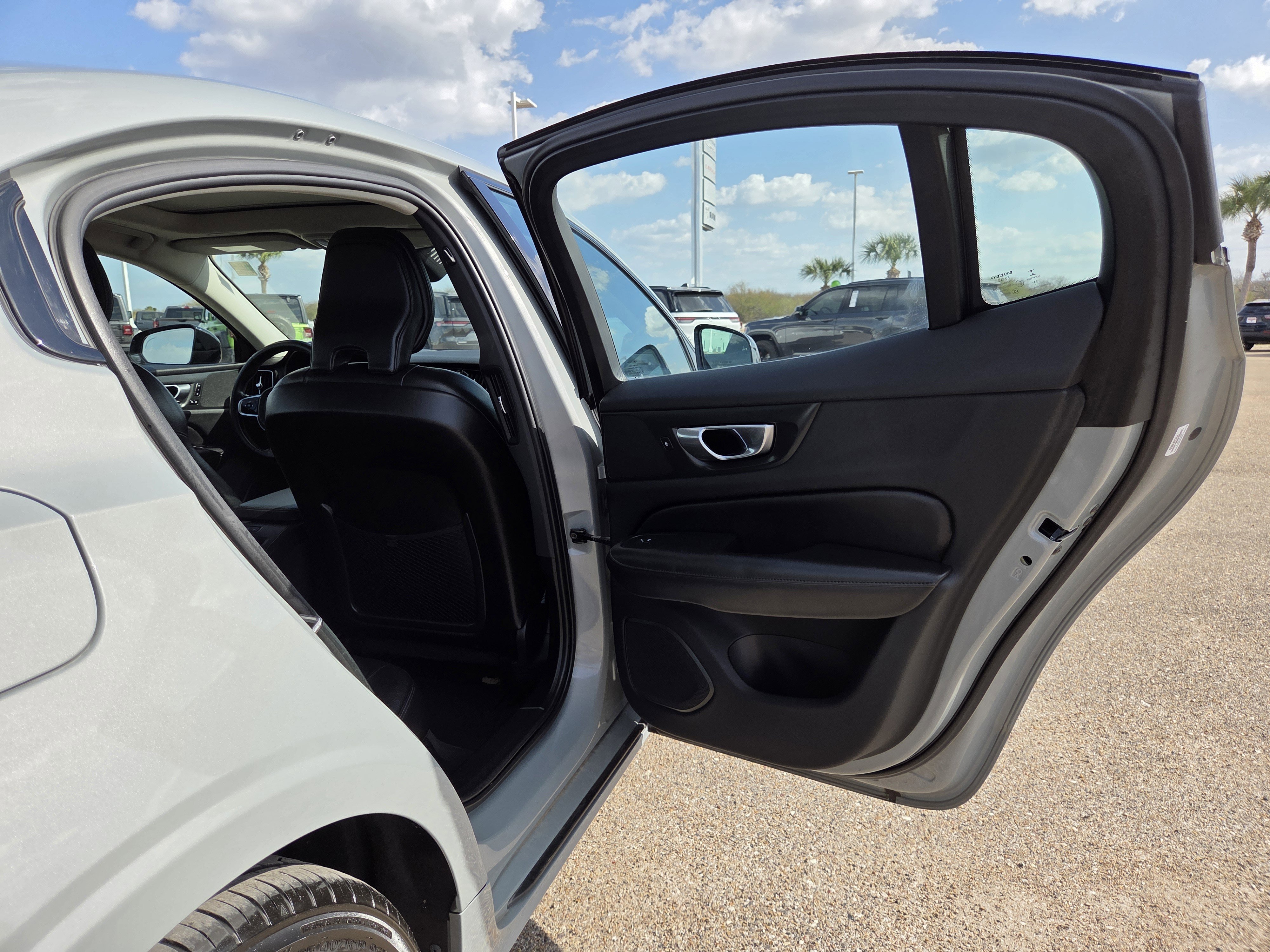 Used 2024 Volvo S60 B5 Plus image 15