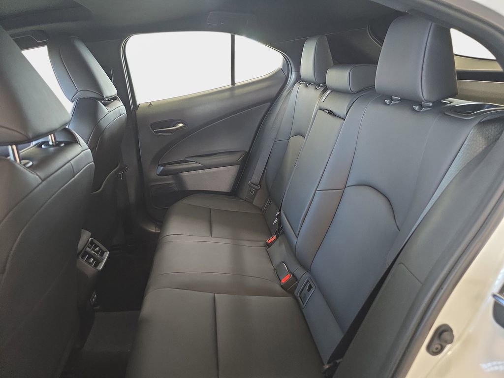 Used 2021 Lexus UX 250h AWD/4WD image 14