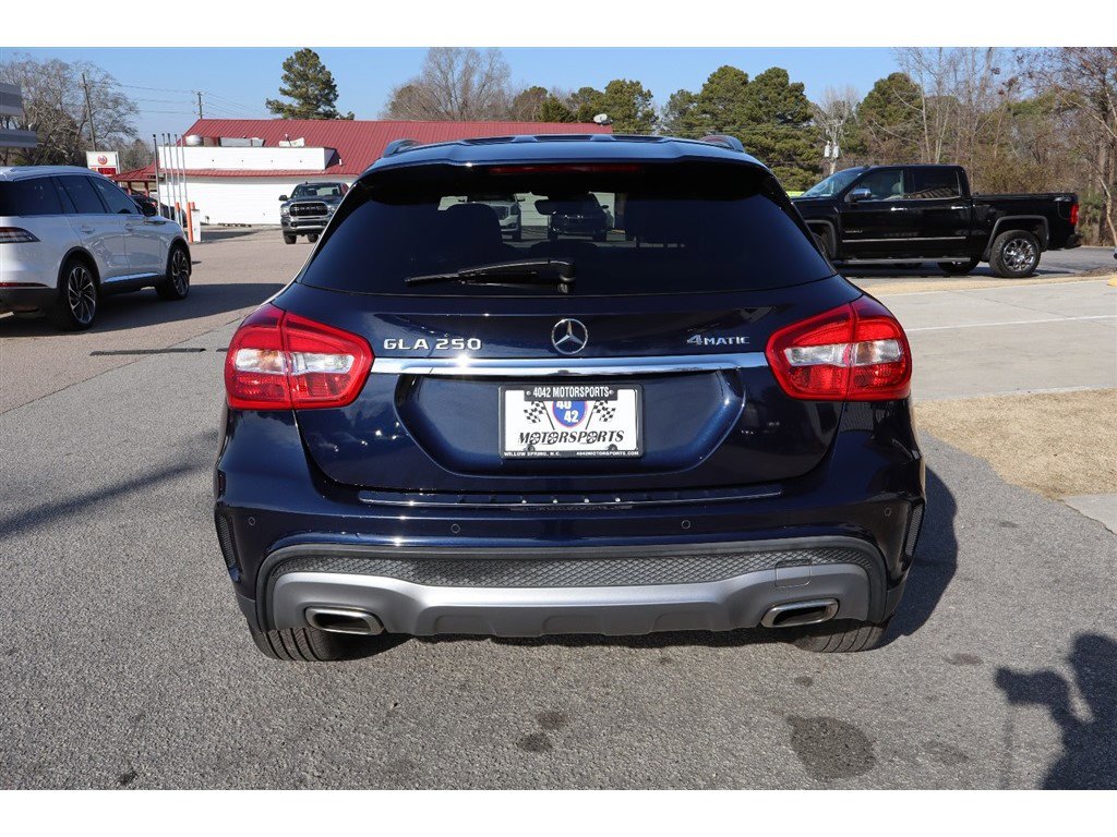 Used 2017 Mercedes-Benz GLA 250 4MATIC image 4