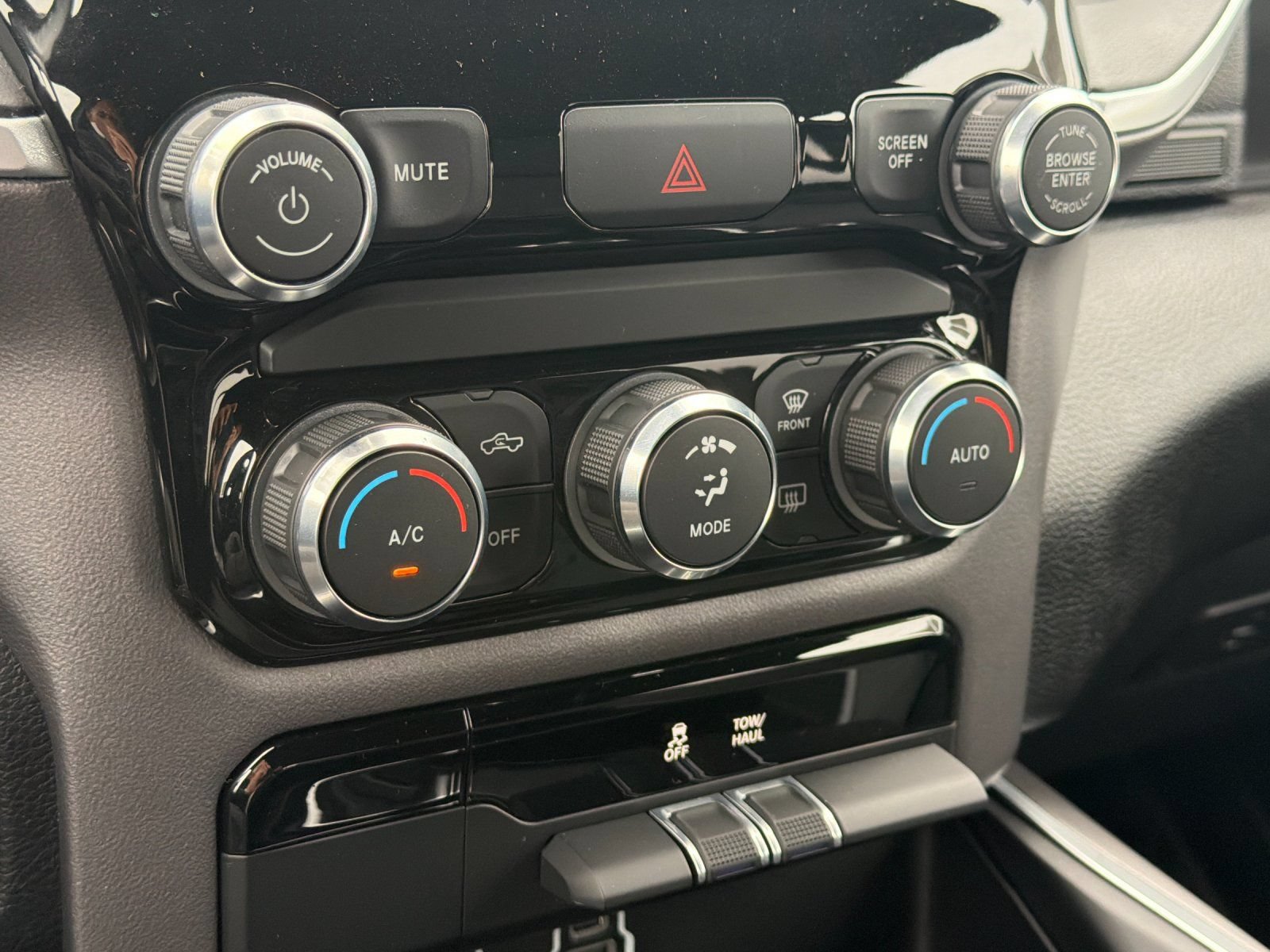Used 2021 RAM 1500 Big Horn AWD/4WD image 21