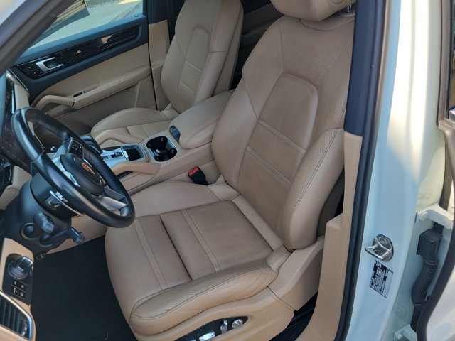 Used 2019 Porsche Cayenne AWD/4WD image 4