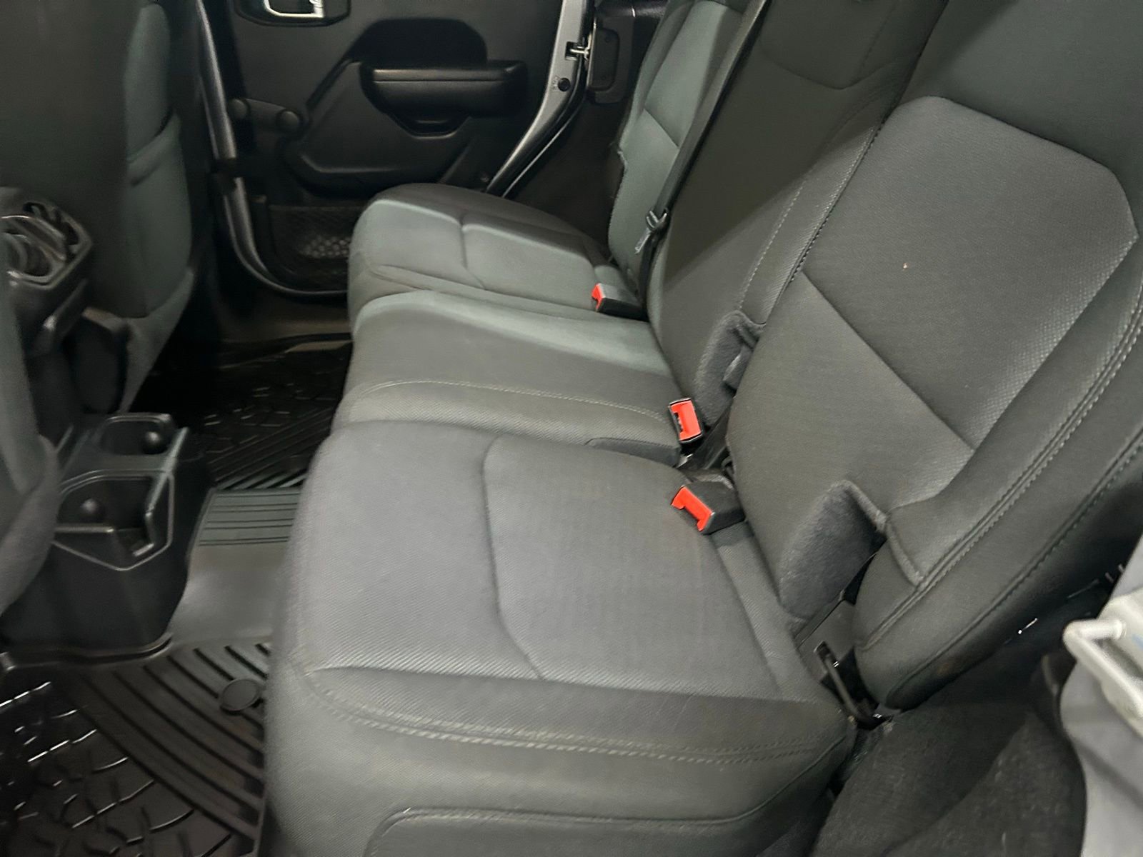 Used 2021 Jeep Wrangler Unlimited Sport image 23