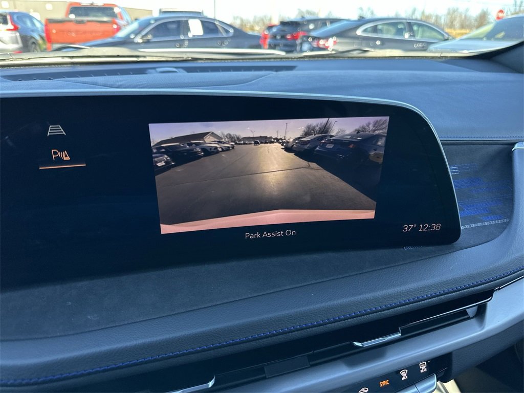 Used 2024 Cadillac XT4 Sport image 17