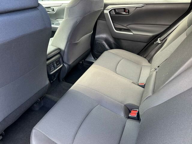 Used 2024 Toyota RAV4 LE AWD/4WD image 14