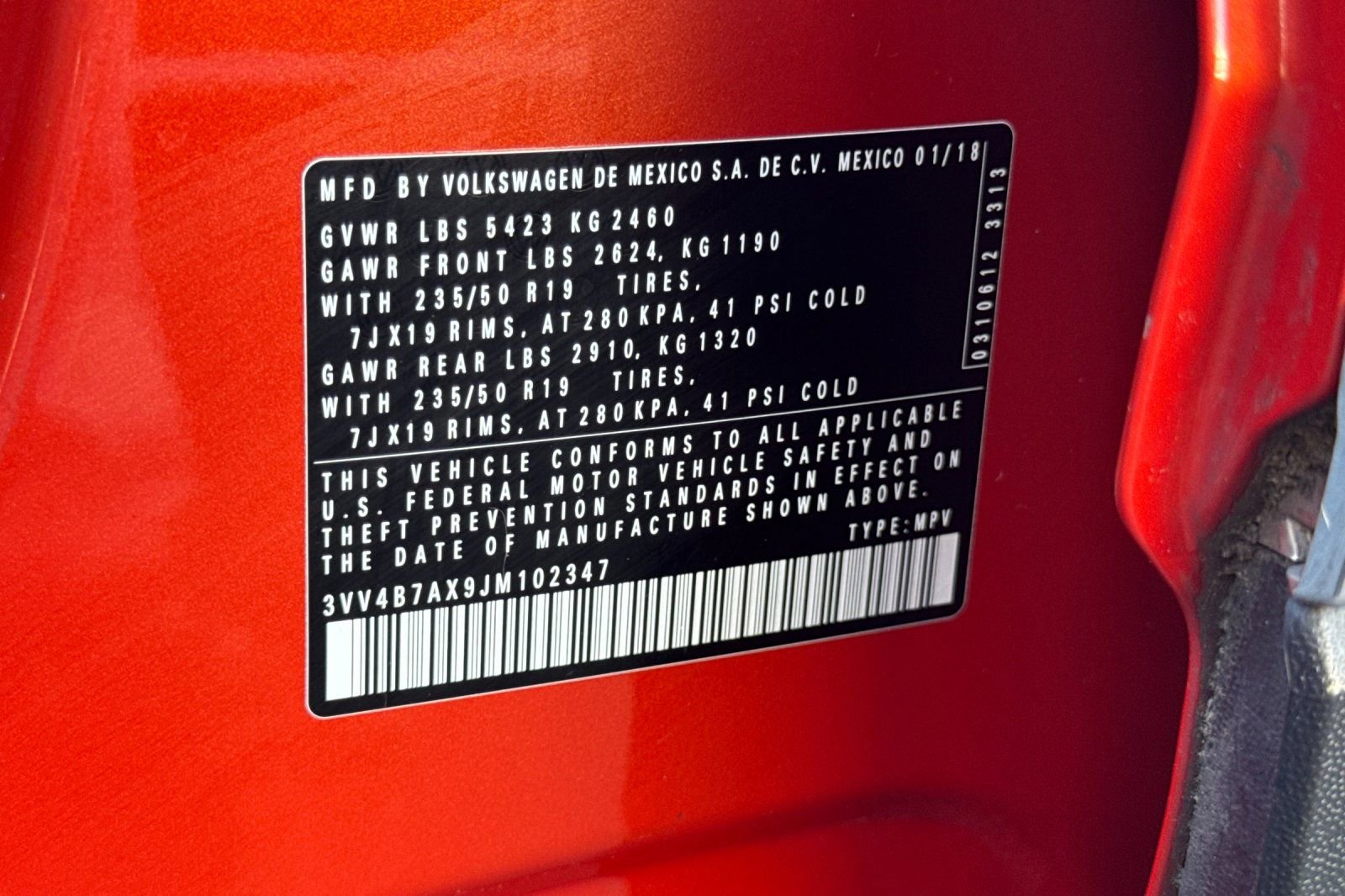 Used 2018 Volkswagen Tiguan SEL Premium w/ 3rd Row Seat Package image 30