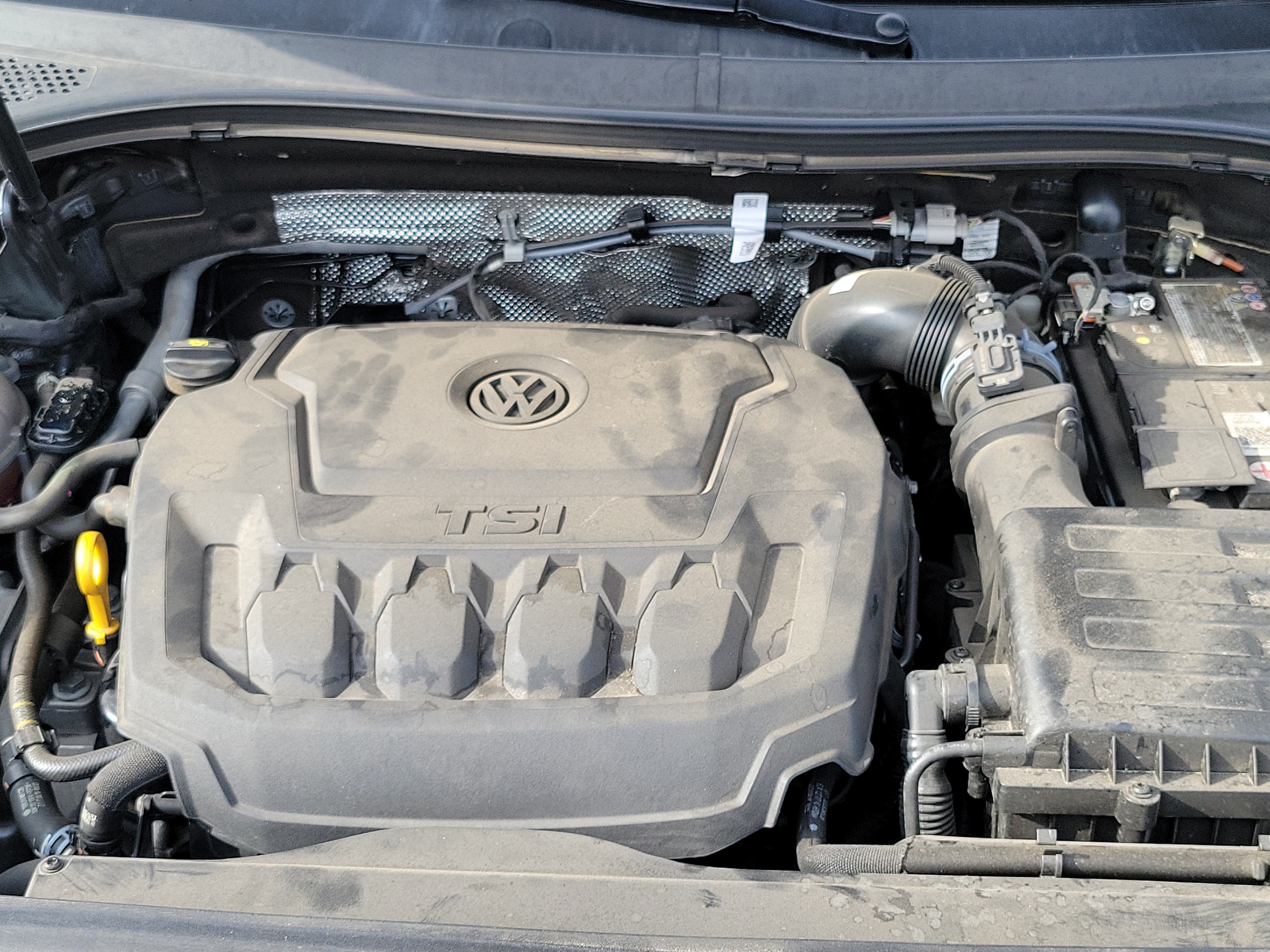 Used 2023 Volkswagen Tiguan SE R-Line FWD image 26