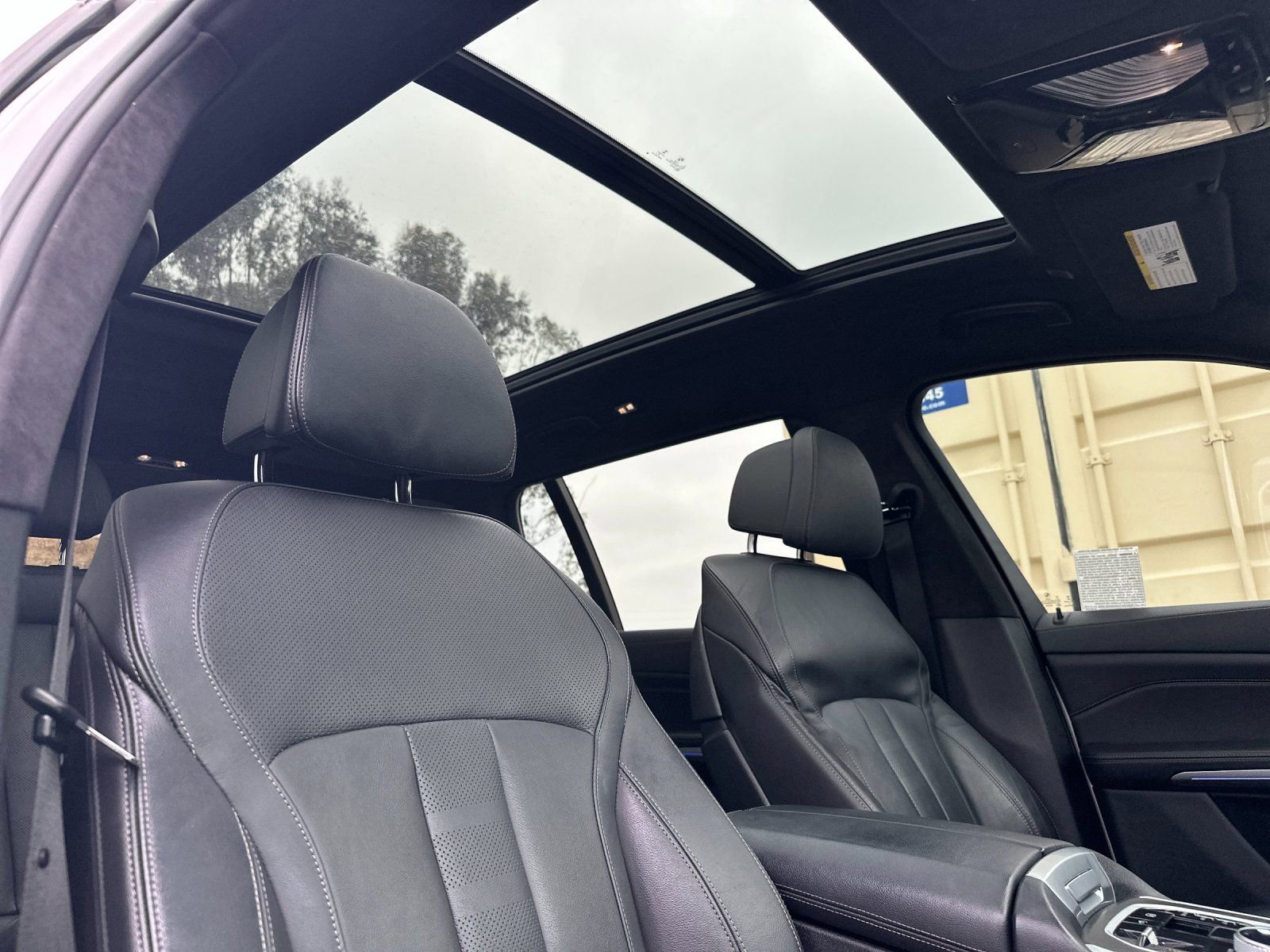 Used 2021 BMW X7 M50i AWD/4WD image 20