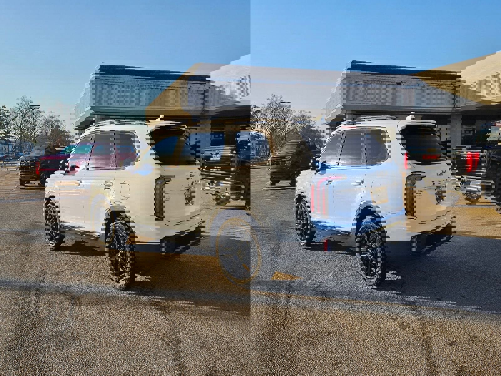 Used 2024 Kia Telluride SX Prestige X-Line image 4