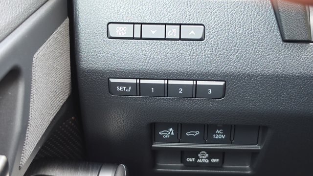 Used 2025 Lexus GX 550 w/ Accessory Package (2T) AWD/4WD image 45