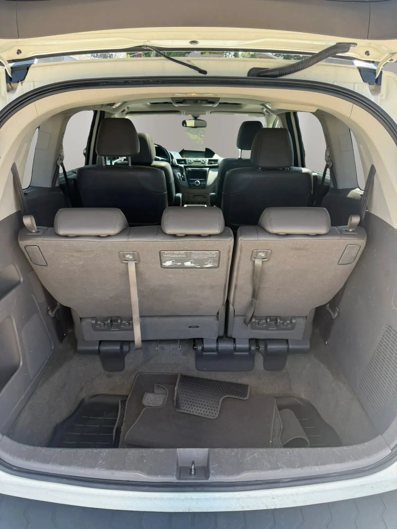 Used 2015 Honda Odyssey Touring image 8