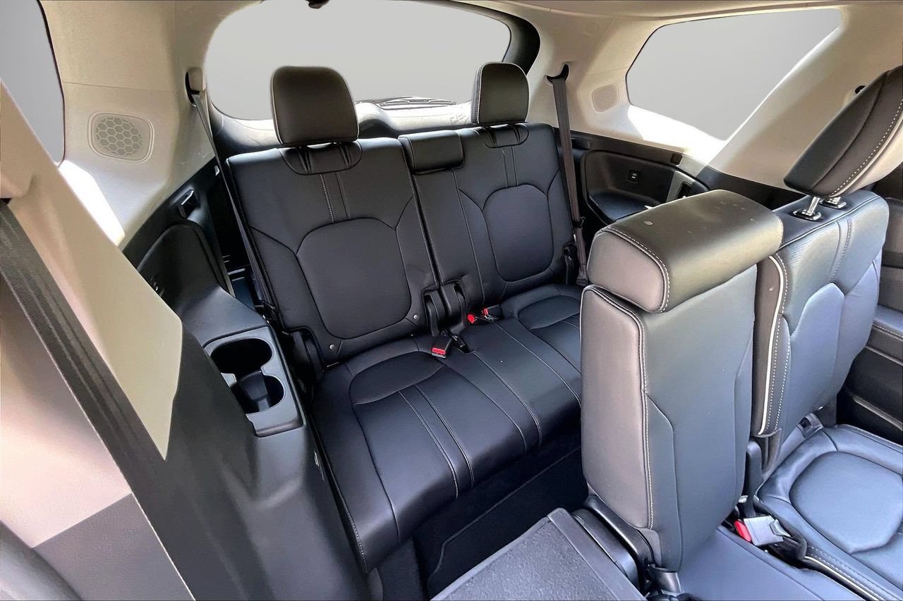 Used 2025 Honda Pilot Elite image 27
