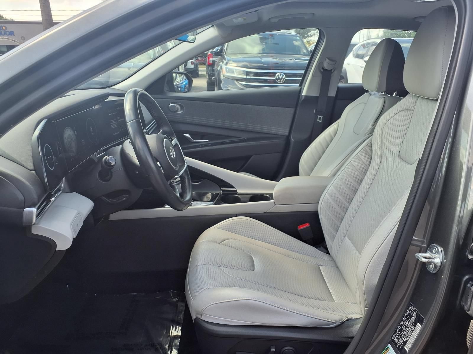 Used 2024 Hyundai Elantra Limited FWD image 17