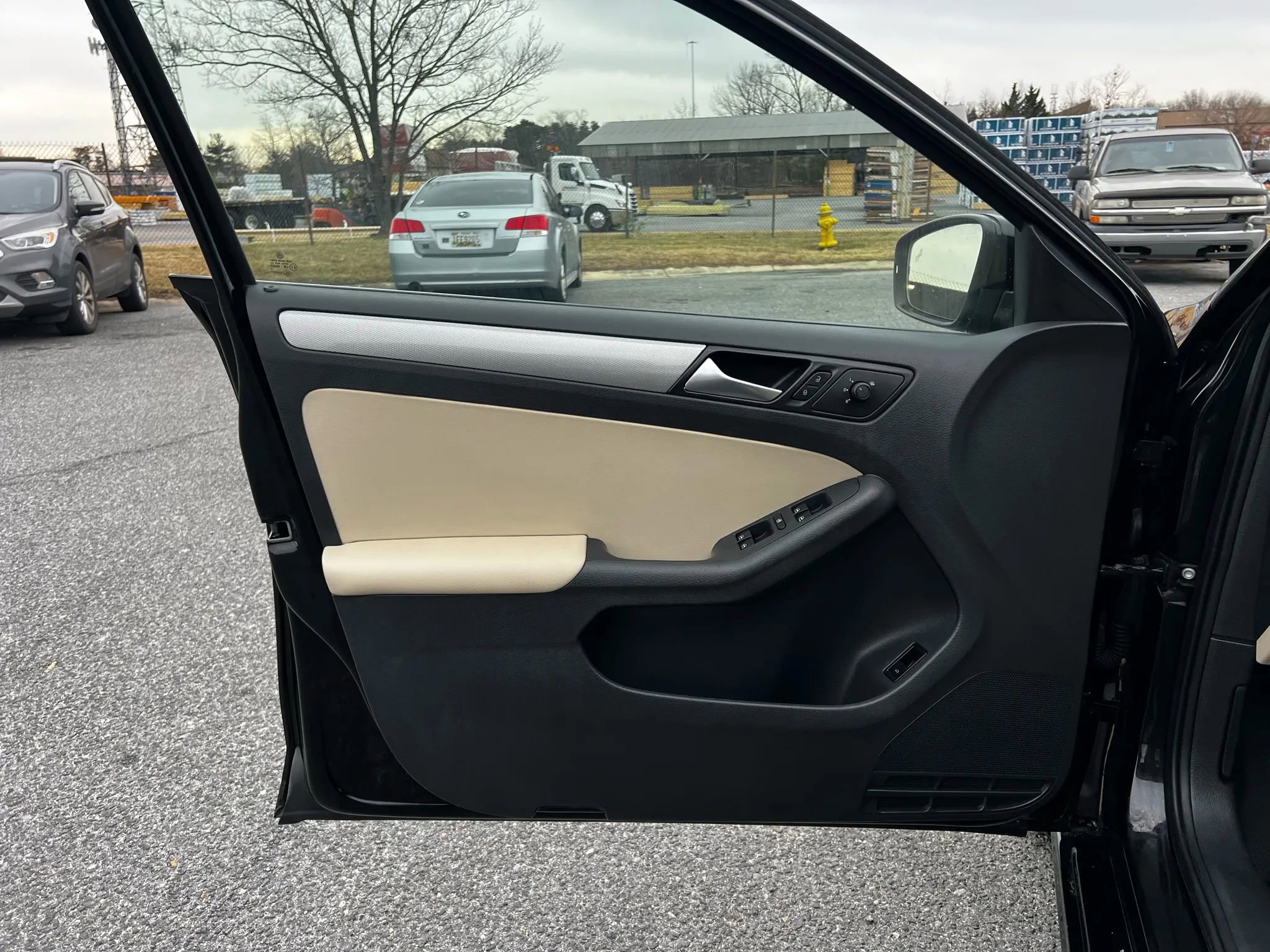 Used 2017 Volkswagen Jetta SE image 11