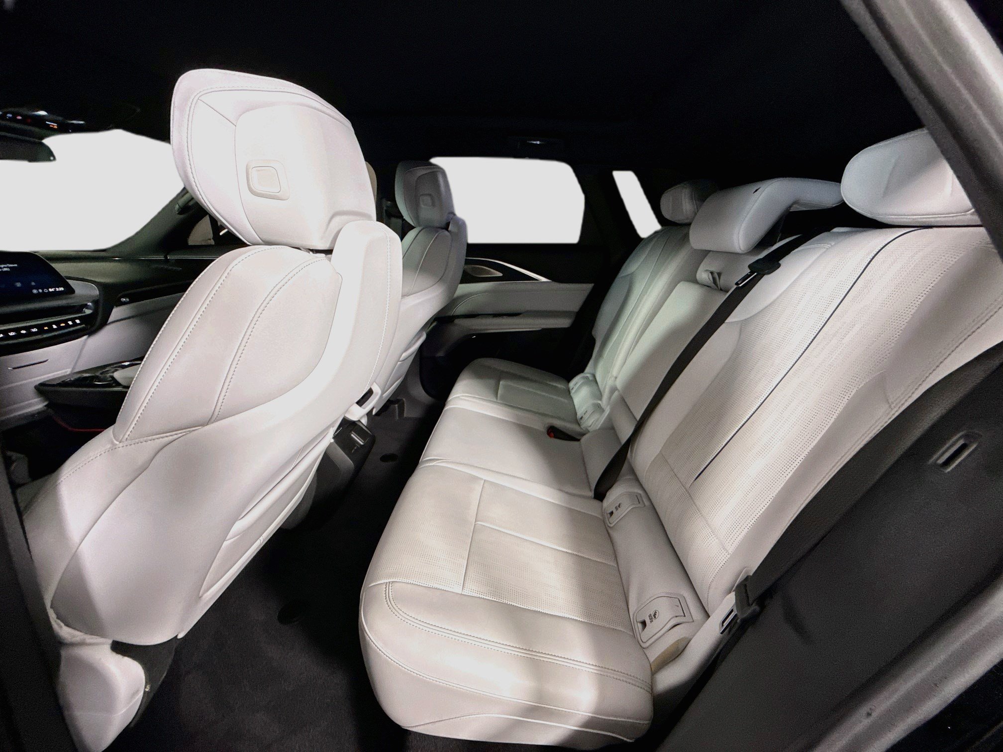 Used 2023 Cadillac Lyriq AWD image 25