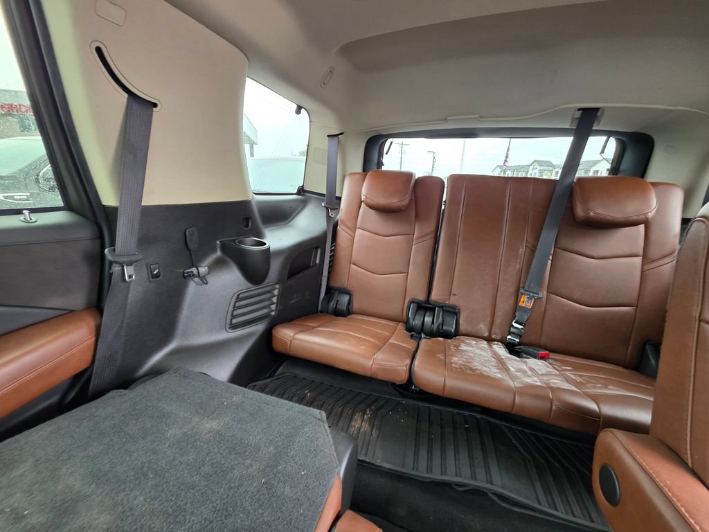 Used 2018 Cadillac Escalade Premium Luxury AWD/4WD image 15