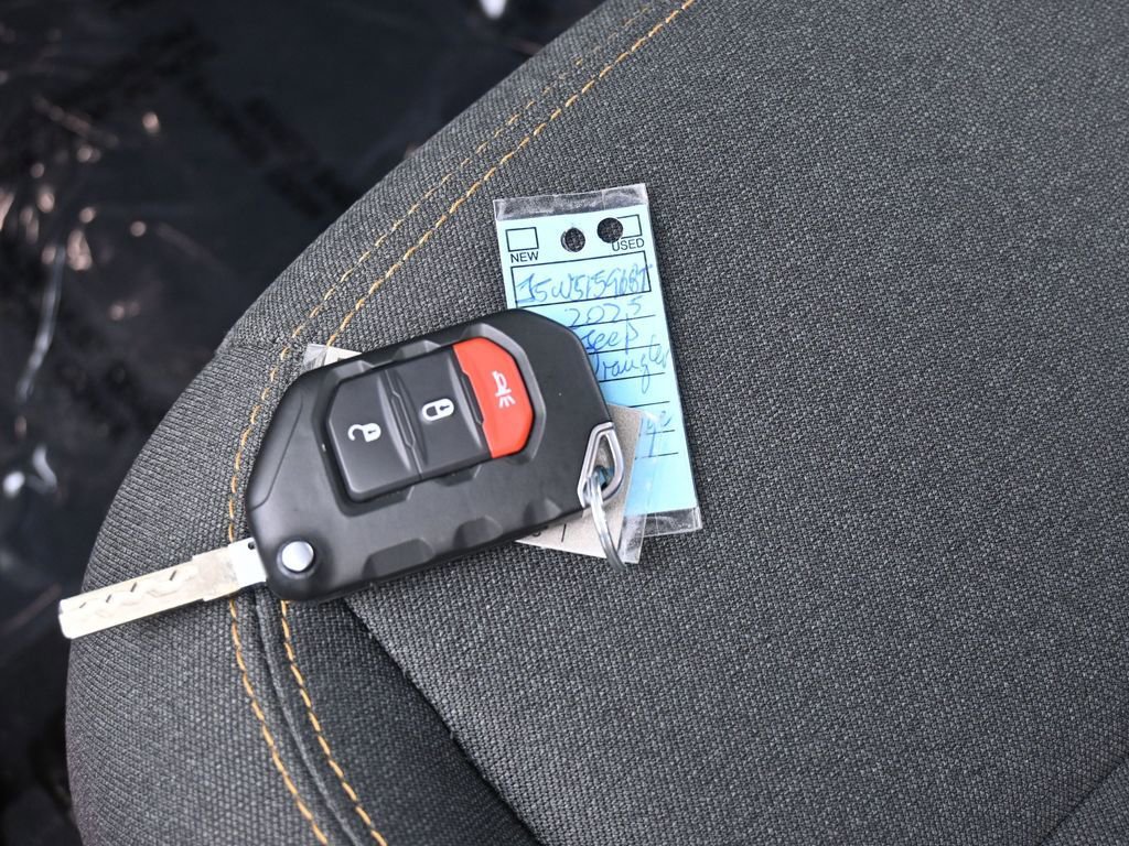 Used 2025 Jeep Wrangler Sport image 16