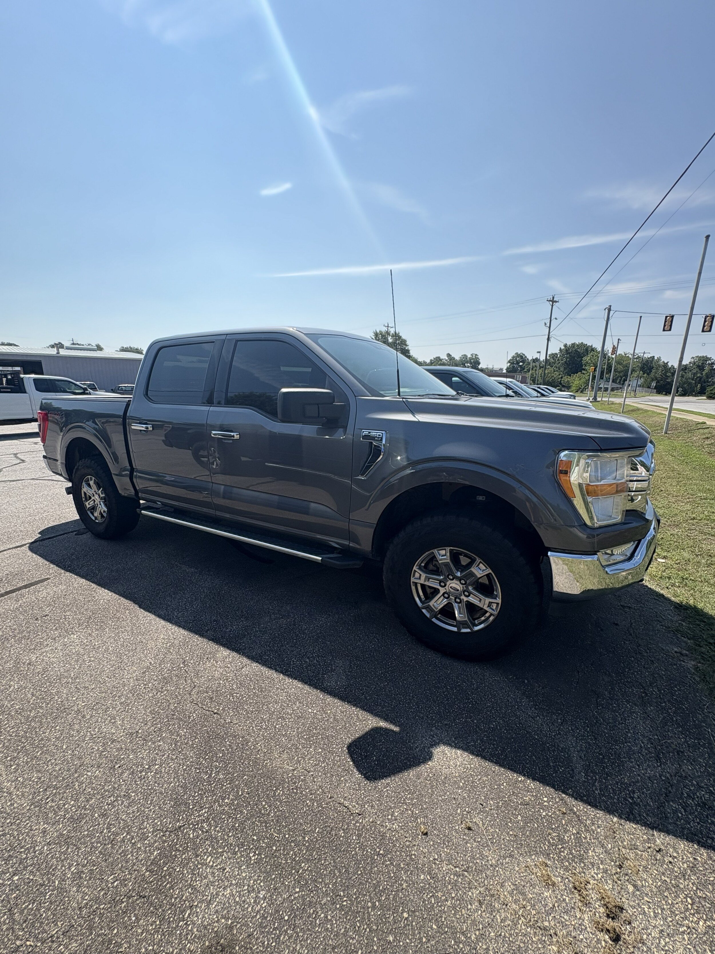 Used 2022 Ford F150 XLT w/ Equipment Group 301A Mid AWD/4WD image 4