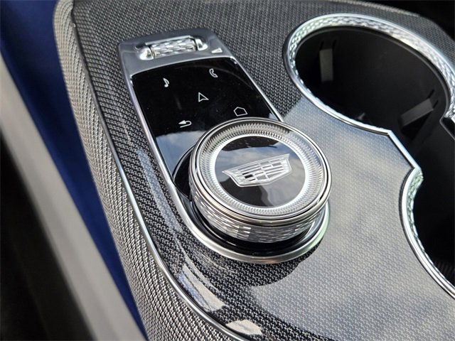 New 2026 Cadillac Optiq Luxury 1 image 28