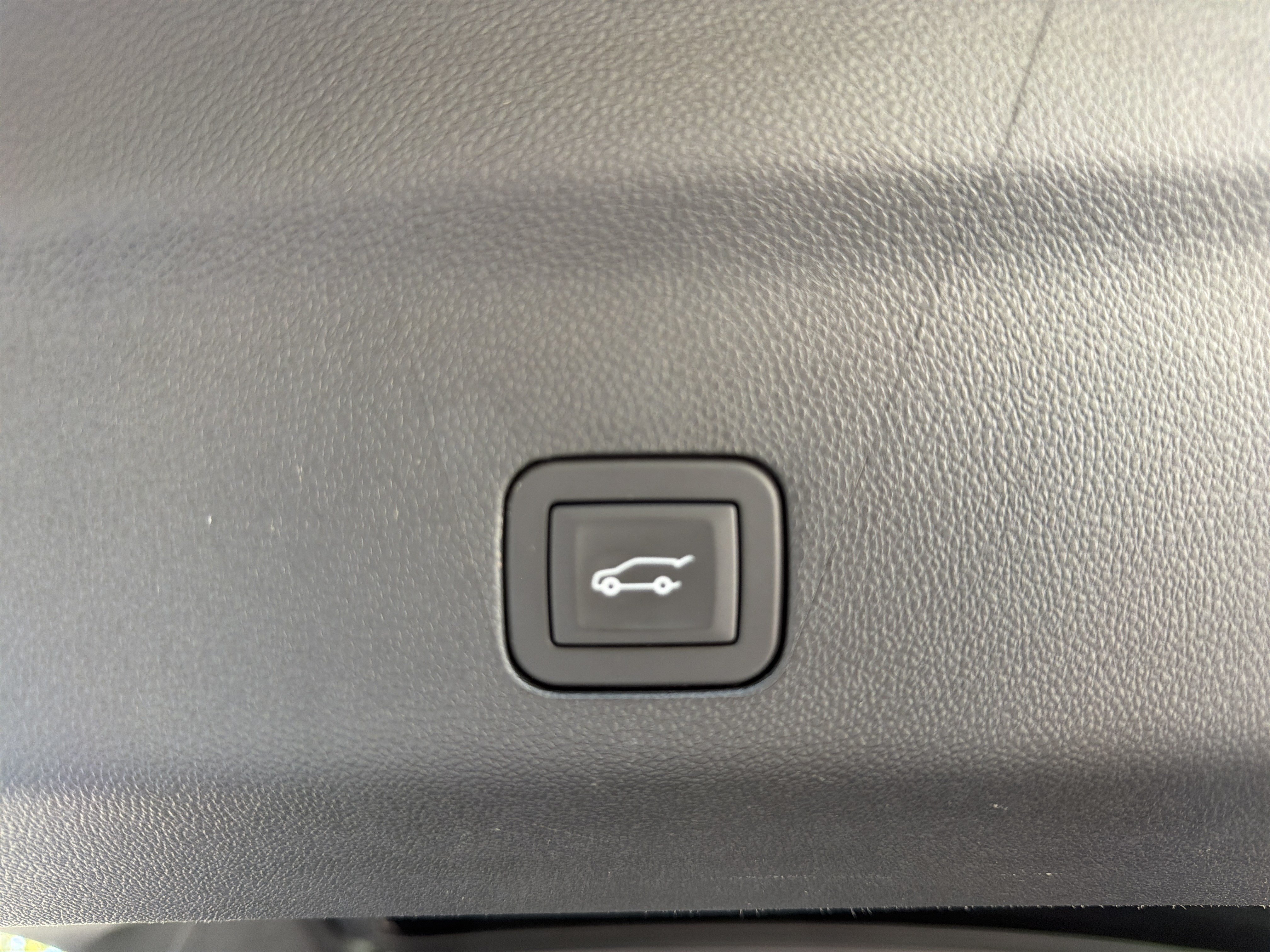 Used 2025 GMC Yukon AT4 Ultimate AWD/4WD image 54